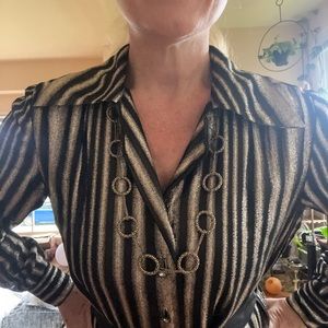 Hot hot hot 🔥 1970s Adele Simpson for I.Magnin gold and black dress